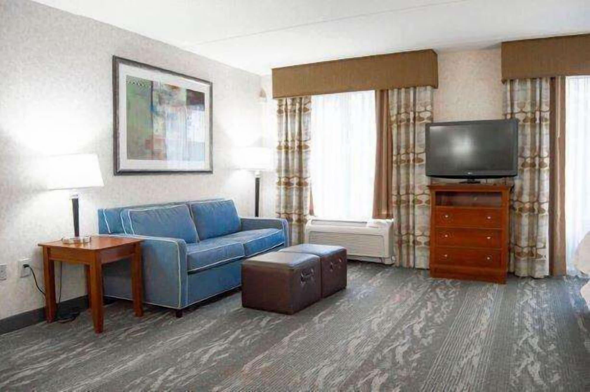 Hampton Inn & Suites Richmond/Virginia Center Глен Ален Екстериор снимка