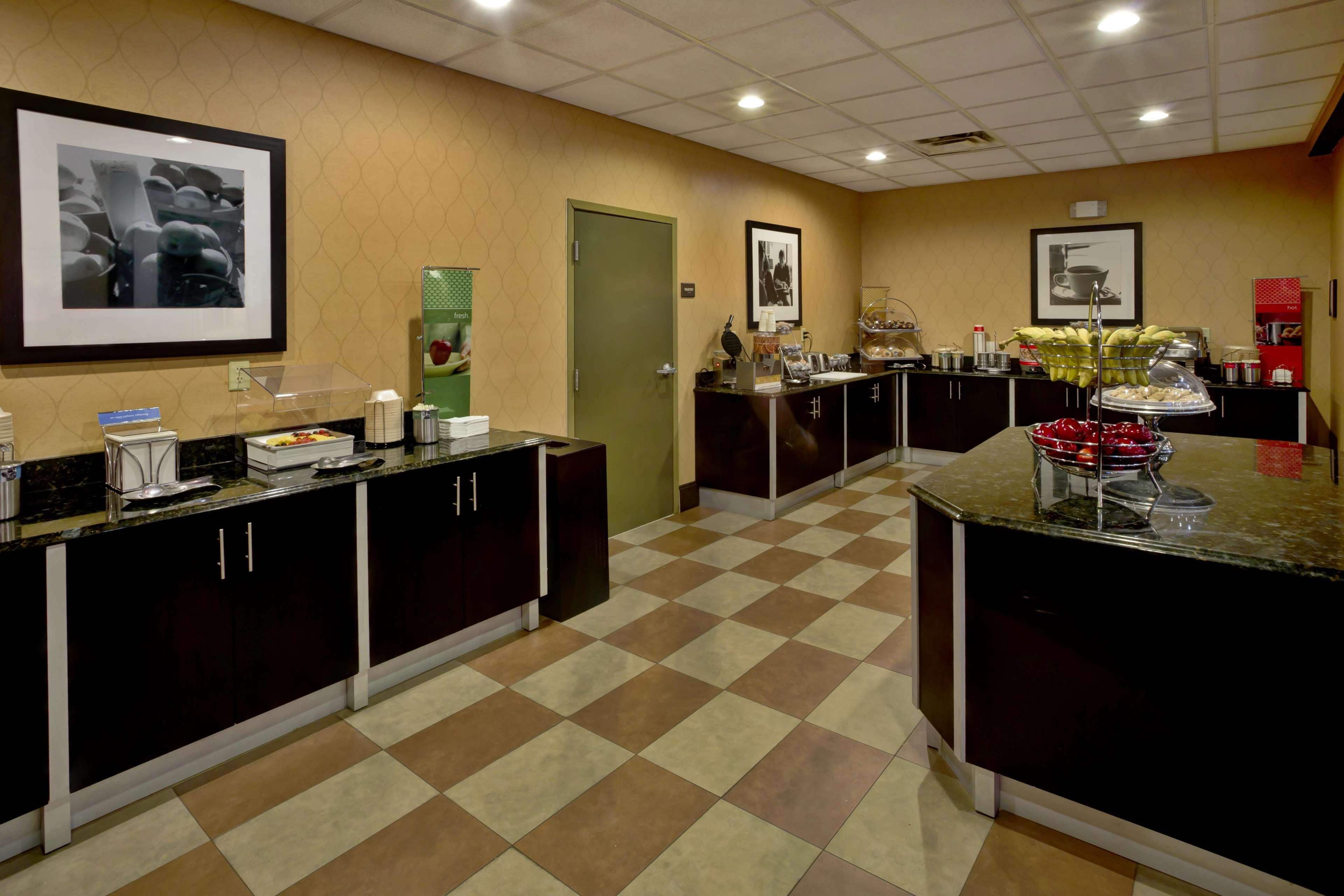 Hampton Inn & Suites Richmond/Virginia Center Глен Ален Екстериор снимка