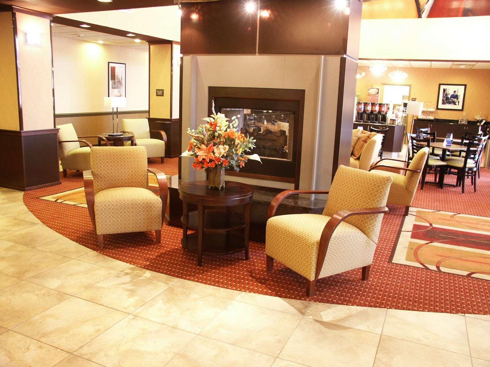 Hampton Inn & Suites Richmond/Virginia Center Глен Ален Екстериор снимка