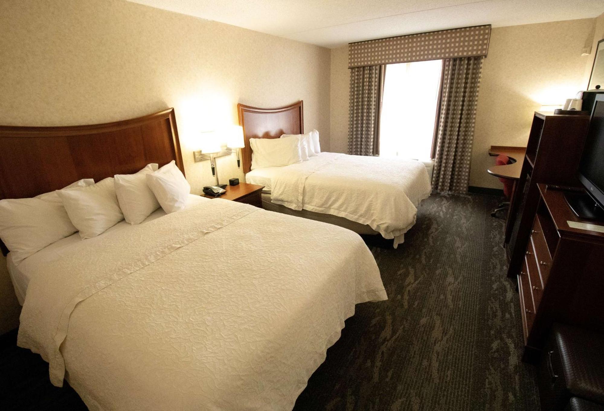 Hampton Inn & Suites Richmond/Virginia Center Глен Ален Екстериор снимка