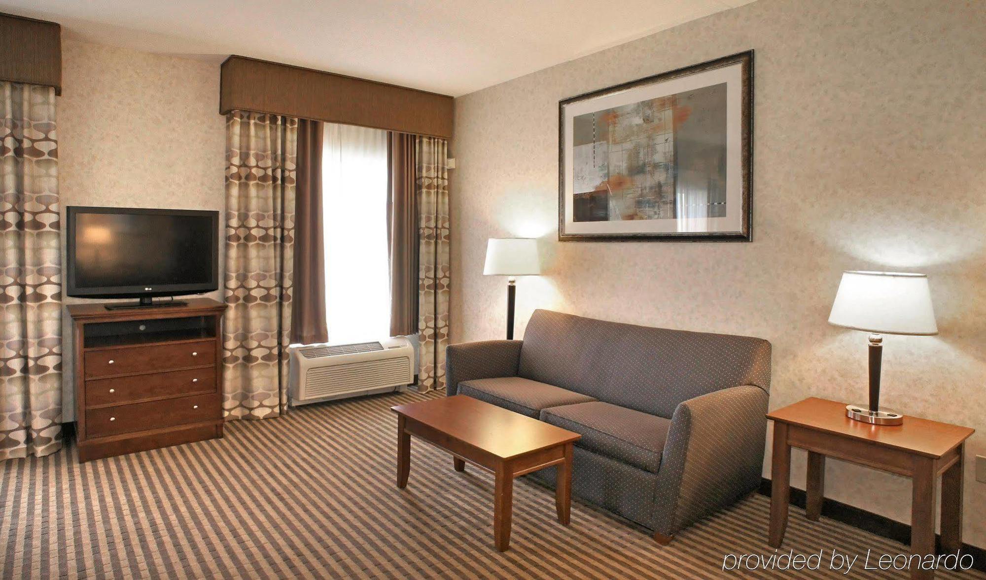 Hampton Inn & Suites Richmond/Virginia Center Глен Ален Стая снимка