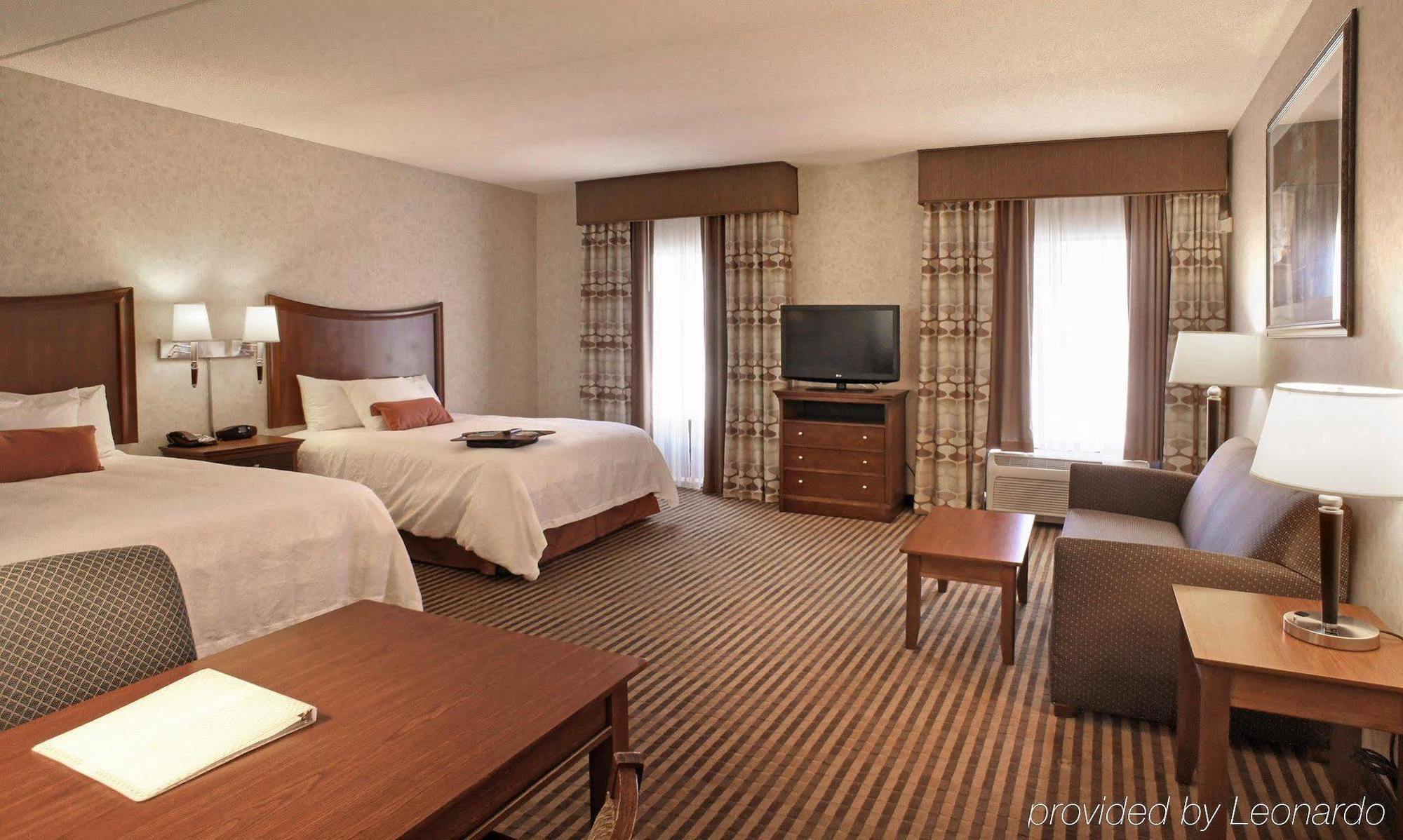 Hampton Inn & Suites Richmond/Virginia Center Глен Ален Стая снимка